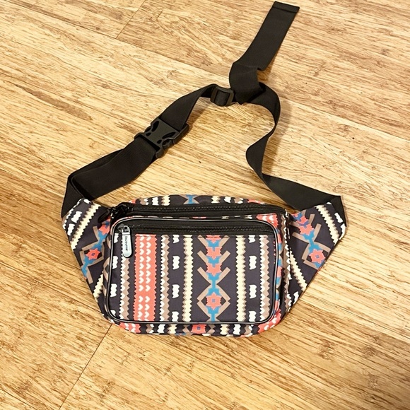 Like New! Sojourner Boho Tribal Aztec Red, Black, Blue, Brown Waist Pack OS - Picture 4 of 6